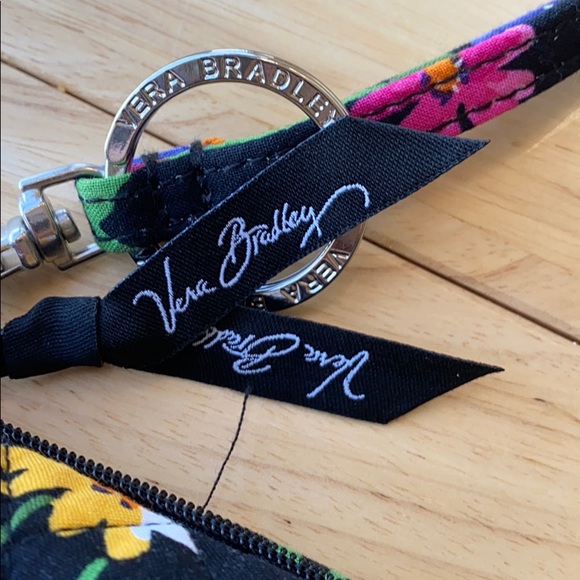 Vera Bradley wristlet - Picture 3 of 8